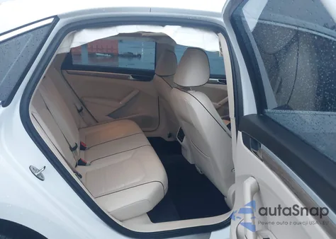 2018 Volkswagen Passat 2.0T Se from USA, damaged, VIN 1VWBA7A32JC015393